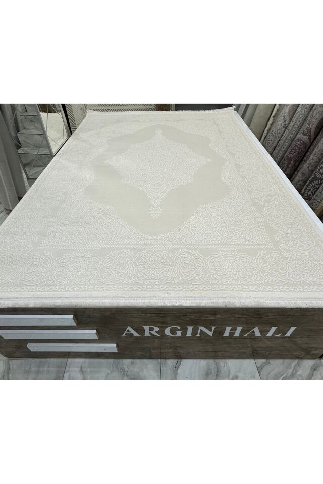 Beyaz Halı | Akrilik Halı | Salon Halısı
